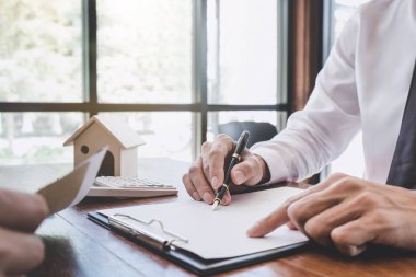 Ev Kiralık kavramı, Broker Ajan sunma ve danışmak DeTai