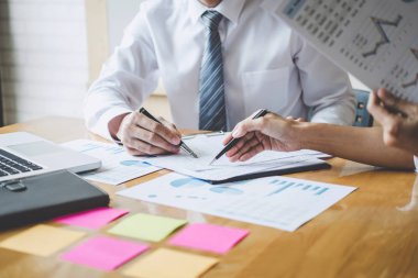 Co çalışma Konferansı, iş takım tartışırken mevcut Toplantı 