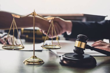 İyi bir işbirliği nden sonra el sıkışma, İşadamı ile el sıkışma