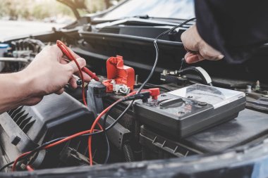 Hizmetleri araba motoru makinesi konsepti, otomobil mekanik repairm