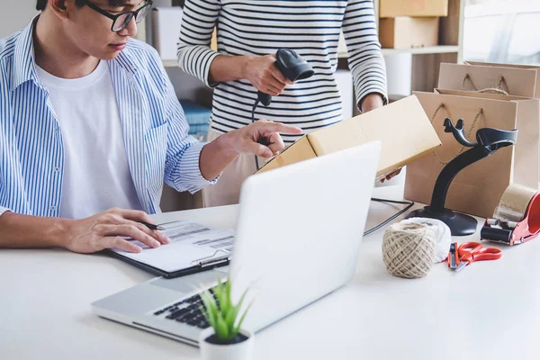 Envío Ventas en línea, propietarios de pequeñas empresas o pymes empresarias — Foto de Stock