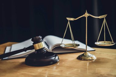 Tokmak ile adalet, ölçeğini t üzerinde çalışan nesne belgeleri yargıç