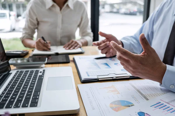 Business team manager möte diskuterar företaget projekt framgång — Stockfoto