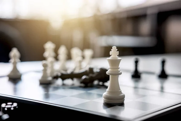 Chess leadership and success concept, chess save the strategy an — Stock Photo, Image