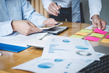 Co çalışma Konferansı, iş takım tartışırken mevcut Toplantı 