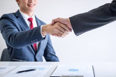 Toplantı ve tebrik kavramı, iki emin iş karşılıklı bir