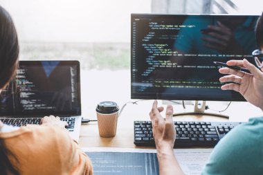 Kod yazma ve veri kodu teknolojisi yazma, Programcı cooper