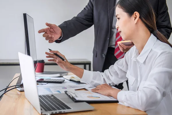 Partner meeting of business team colleagues consultation and dis — Stock Photo, Image