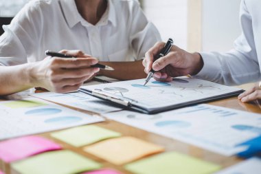 Konferans, iş takım meslektaşları çalışırdı tartışmaya çalışan Co