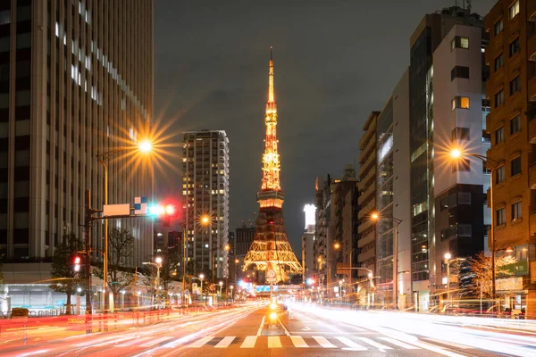 TOKYO, JAPAN February 16, 2019: Night scape lighten traffic in T — Stock Photo, Image