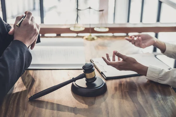 Male lawyer or judge consult having team meeting with Businesswo — Stock Photo, Image