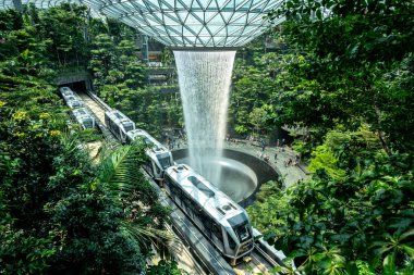 Singapur, Ağu 4, 2019 - Jewel Changi Havaalanı için geliştirme 