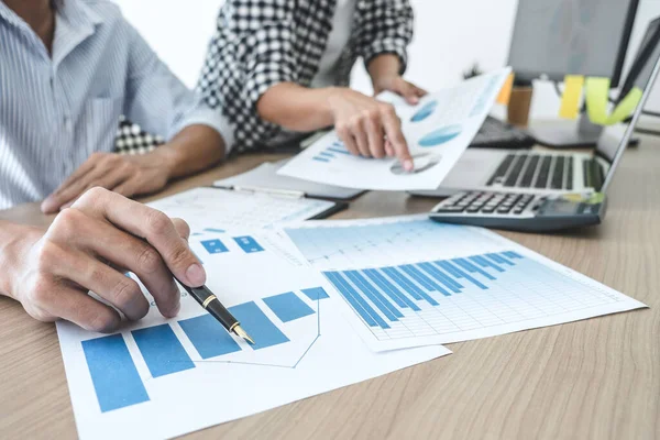 Finance Manager Presenting Discussing Company Growth Project Success Financial Statistics — Stock Photo, Image
