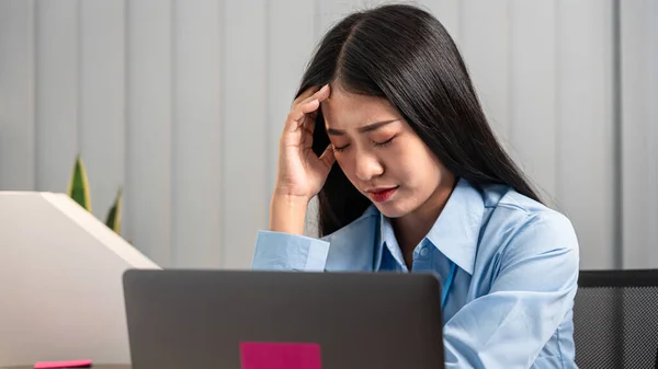Portrait Young Asian Business Woman Feeling Stress Tired Work Sitting — Stock Photo, Image