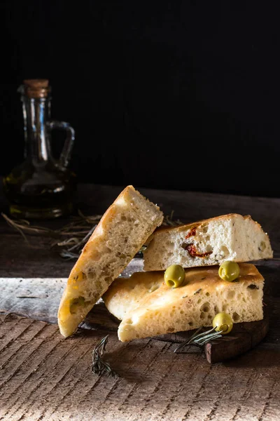 Sliced Bread Ciabatta Extra Virgin Olive Oil Olive Wood Cookware — Stock Photo, Image