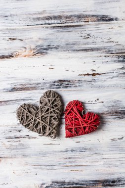 arka plan ile kalpleri, Valentine. Sevgililer günü. Seviyorum. Hasır kalpler. Romantik fotoğraf. Metin için yer. Romantik arka plan kopya alanı ile