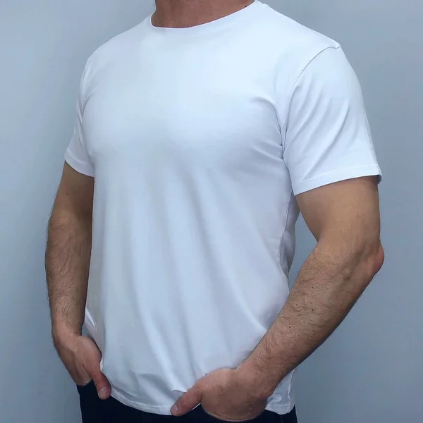 man in short sleeve t-shirt