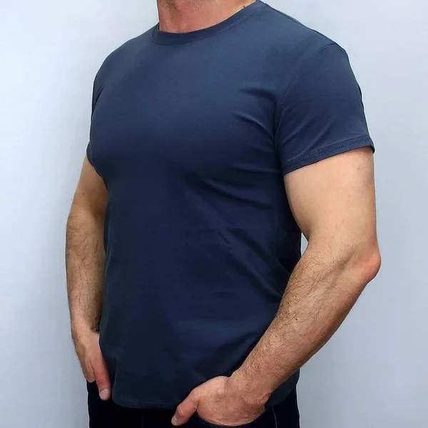 man in short sleeve t-shirt