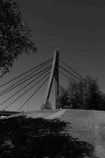 Çelik ve modern köprü