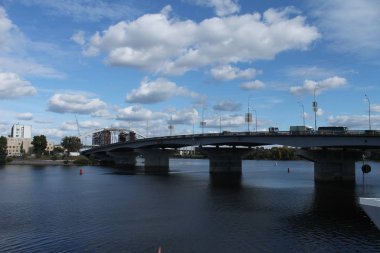 Çelik köprü ömrünü