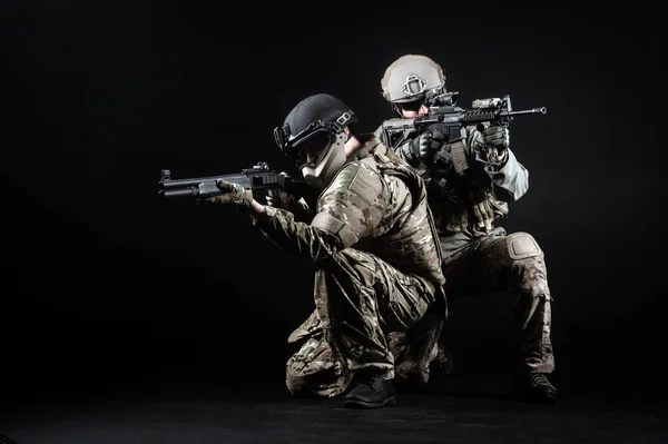 Amerikaanse Special Forces Twee Soldaten Militair Uniform Met Wapenaanval Elite — Stockfoto