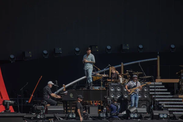 Groot gazon, Central Park, New York-27 september: koningin met Adam Lambert voeren soundcheck tijdens Global Citizen Festival. Redactionele — Stockfoto