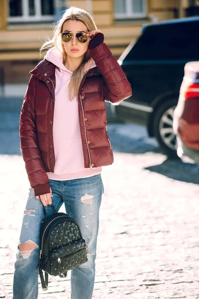 Street Fashion Concept Portrait Beautiful Girl Sitting Blue Jeans Sunglasses — Stock Photo, Image