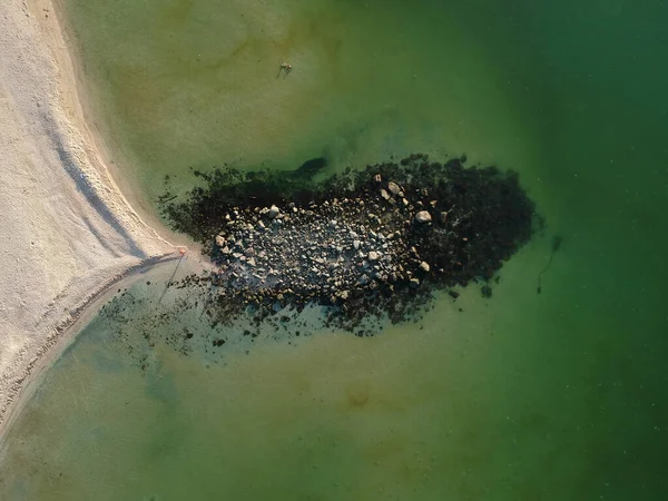 여름에는 우크라이나 아조프 해변이 하늘을 찌릅니다 Drone Photo — 스톡 사진