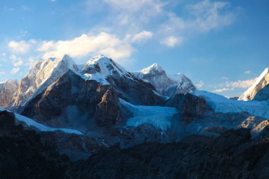 Şaşırtıcı Dağları Himalayalar - Nepal üzerinde.