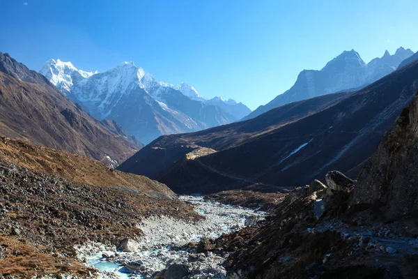 Καταπληκτικά Βουνά Στα Ιμαλάια — Φωτογραφία Αρχείου