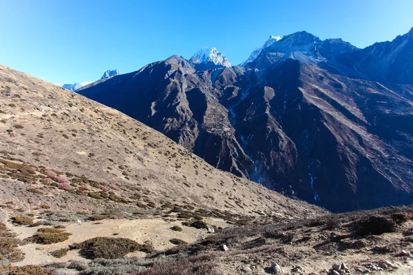 Удивительные Горы Гималаях — стоковое фото
