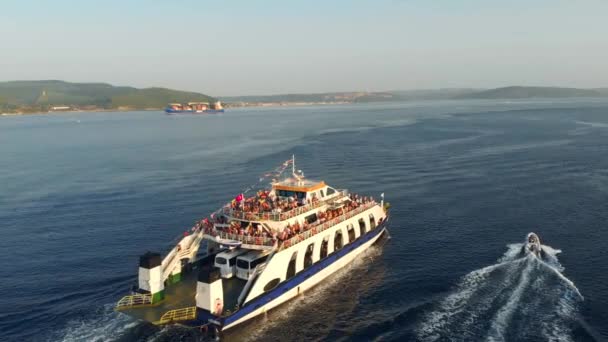 Grand Navire Roro Roll Naviguant Méditerranée — Video