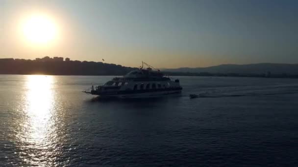 Duży Statek Roro Roll Krążąc Morzach Morza Śródziemnego — Wideo stockowe