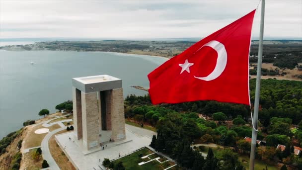 Anakkale 烈士纪念馆是纪念参加加利波利战役的约25 3万名土耳其士兵服役的战争纪念馆 — 图库视频影像