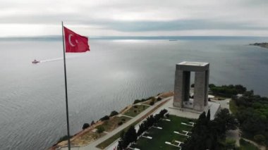 Anakkale Şehitler Anıtı Gelibolu Savaş katılan yaklaşık 253,000 Türk askerleri hizmet anısına bir savaş anıtı olduğunu.