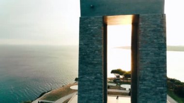 Anakkale Şehitler Anıtı Gelibolu Savaş katılan yaklaşık 253,000 Türk askerleri hizmet anısına bir savaş anıtı olduğunu.