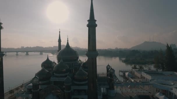 크리스탈 Kristal Wan 말레이시아에에서 모스크입니다 그랜드 크리스탈으로 모스크는 이슬람 — 비디오