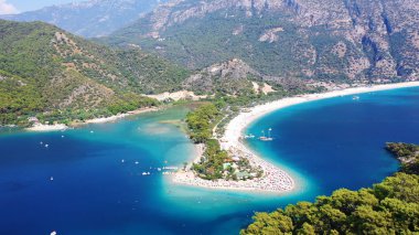 Oludeniz Mavi Lagün. Oludeniz, Türkiye'nin güneybatı sahilinde muhteşem bir plajdır..