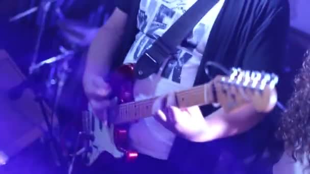 Mans hands playing electro guitar on wedding party. — Stock Video