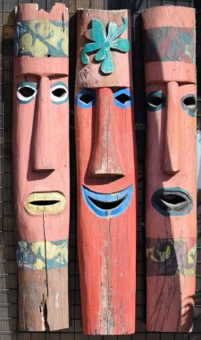 Geleneksel ahşap totem. Filipinler.