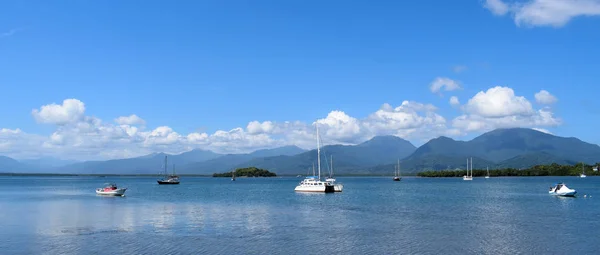 Iates Catamarãs Marina Âncora Palawan Filipinas — Fotografia de Stock