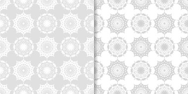 Işık gri ve beyaz çiçekli süsler. Tekstil ve duvar kağıtları için dikişsiz desen seti