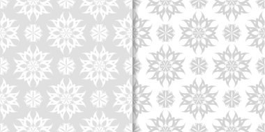 Işık gri ve beyaz çiçekli süsler. Tekstil ve duvar kağıtları için dikişsiz desen seti