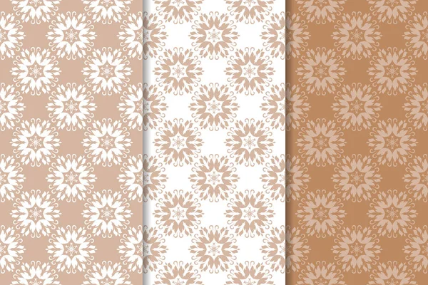 Kahverengi ve bej çiçek arka planlar kümesi. Tekstil ve duvar kağıtları için dikişsiz desen seti