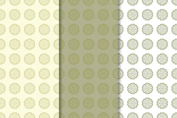 Zeytin yeşili ve beyaz çiçek arka planlar. Tekstil ve duvar kağıtları için dikişsiz desen seti