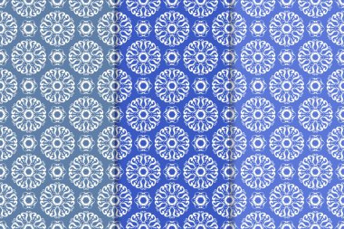 Çiçek süsler kümesi. Mavi dikey Dikişsiz desen. Duvar kağıdı arka plan