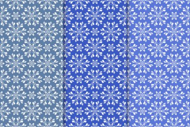 Mavi çiçekli süs tasarım kümesi. Duvar kağıtları ve kumaşlar için dikey Dikişsiz desen