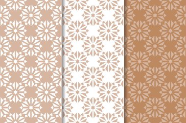 Kahverengi ve bej çiçek arka planlar kümesi. Tekstil ve duvar kağıtları için dikişsiz desen seti