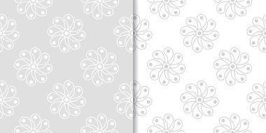 Işık gri ve beyaz çiçekli süsler. Tekstil ve duvar kağıtları için dikişsiz desen seti
