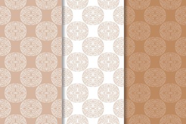Kahverengi ve beyaz geometrik süsler. Web, Tekstil ve duvar kağıtları için dikişsiz desen seti